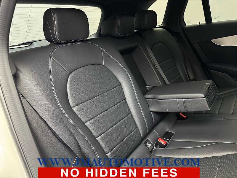 Used 2019 Mercedes-Benz GLC 300 4MATIC image 18