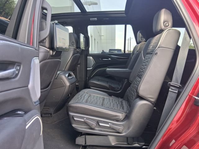 Used 2023 Cadillac Escalade Sport Platinum AWD/4WD image 25