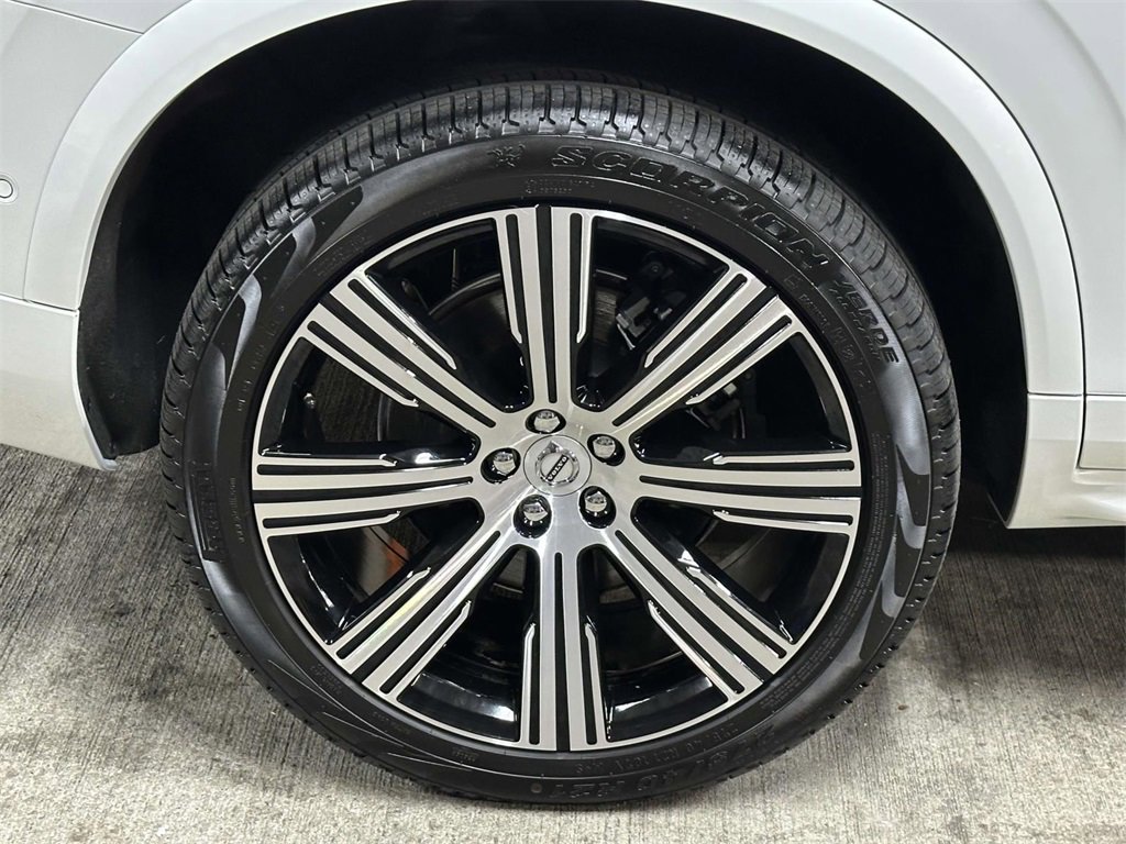 Used 2025 Volvo XC90 T8 Ultra w/ Protection Package Premier image 10