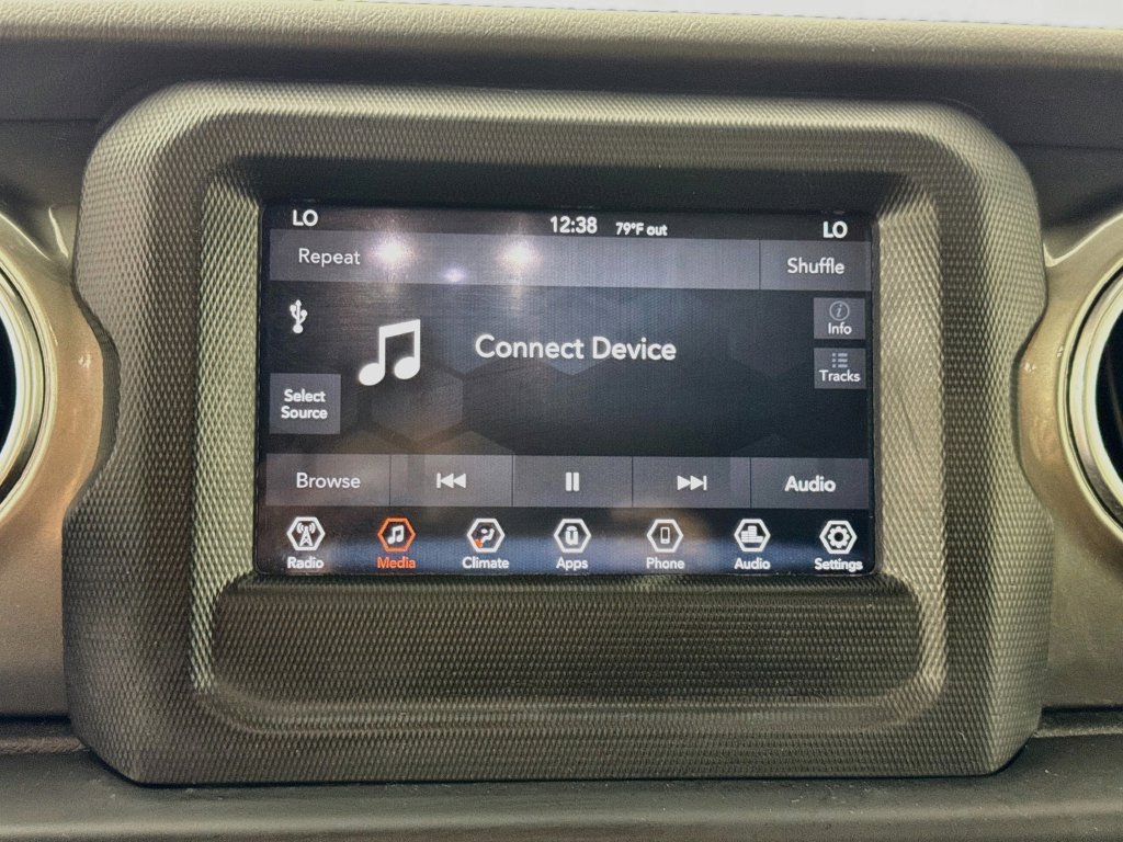 Used 2019 Jeep Wrangler Unlimited Sahara AWD/4WD image 18