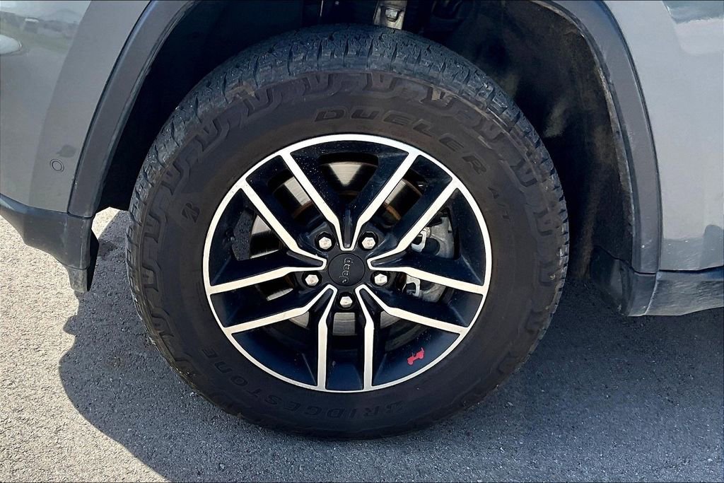 Used 2019 Jeep Grand Cherokee Trailhawk w/ Trailhawk Luxury Group AWD/4WD image 6