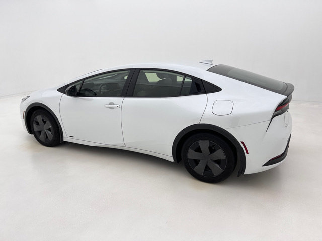 Used 2024 Toyota Prius LE AWD/4WD image 10
