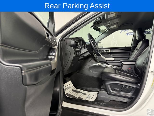 Used 2023 Ford Explorer XLT w/ Equipment Group 202A image 11