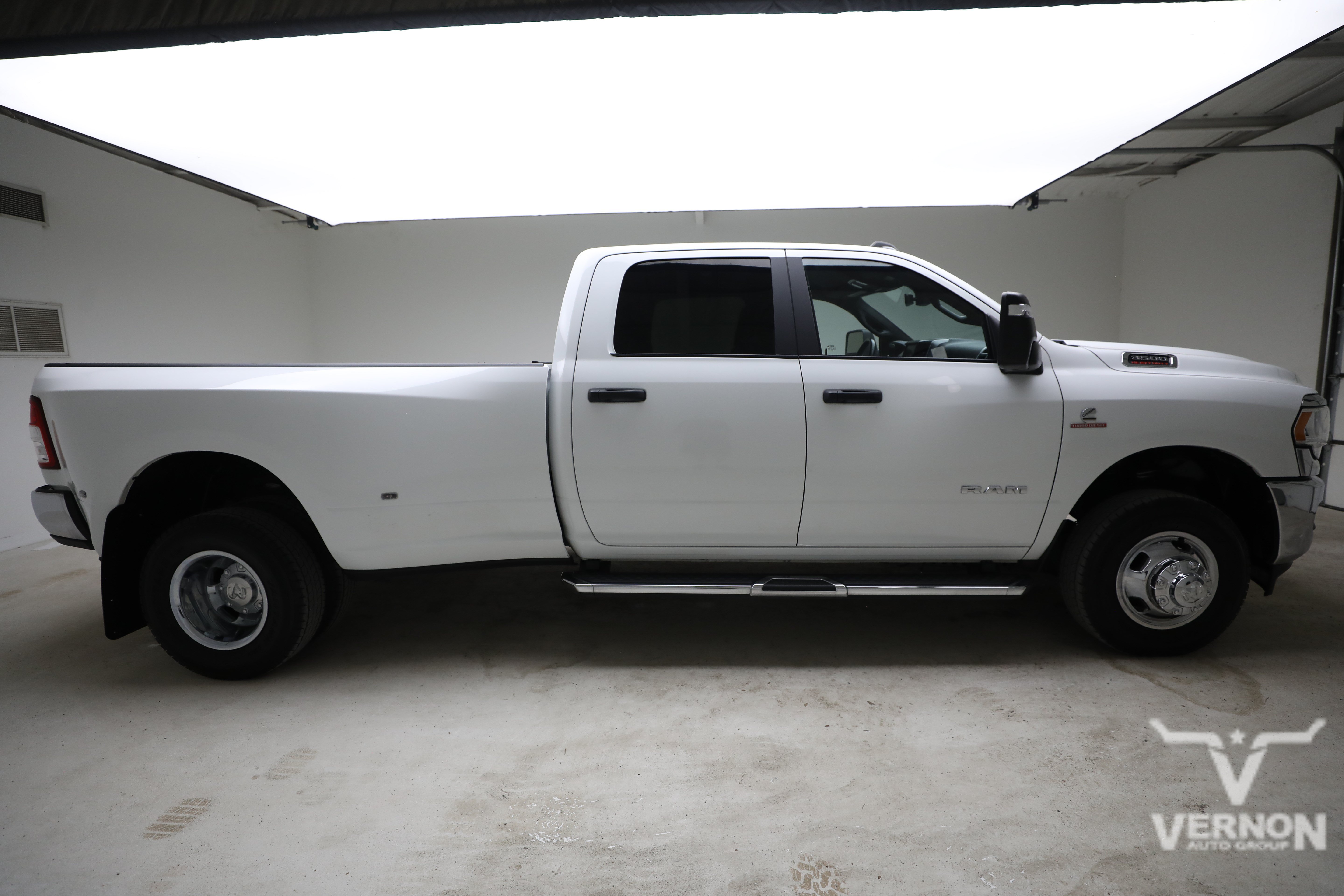 Used 2024 RAM 3500 Big Horn AWD/4WD image 6