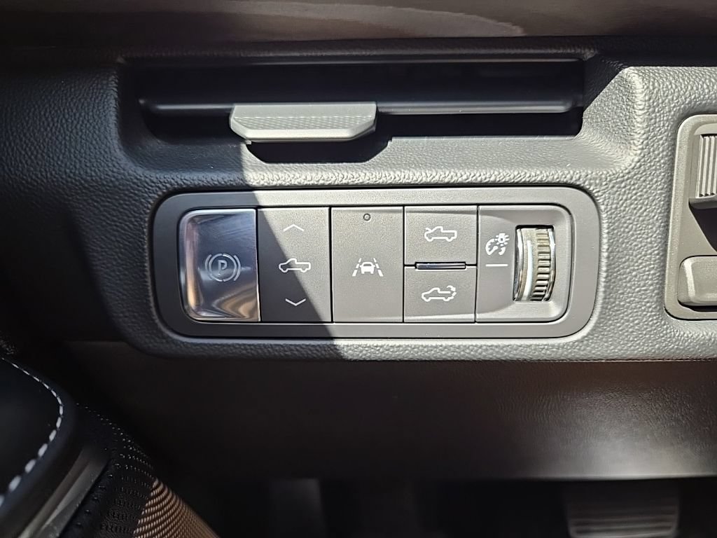 Used 2026 GMC Sierra EV Denali AWD/4WD image 21