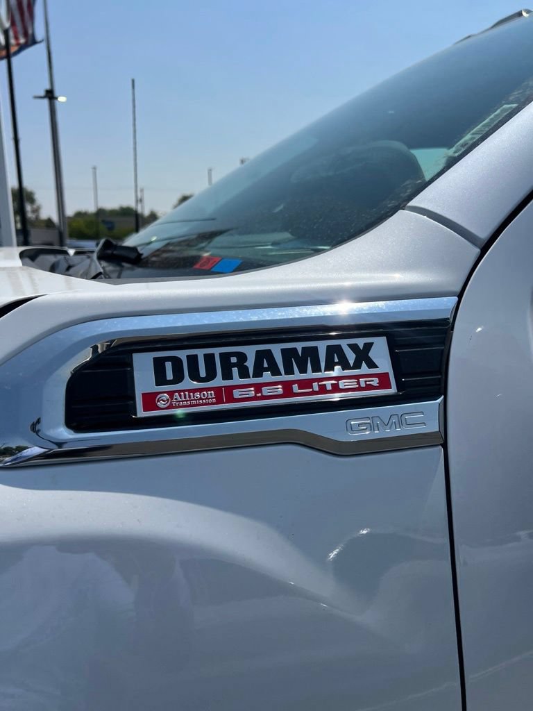 Used 2022 GMC Sierra 3500 Denali AWD/4WD image 9