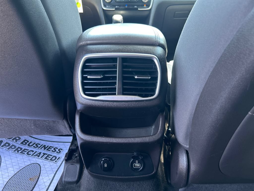 Used 2019 Hyundai Santa Fe SE AWD/4WD image 16