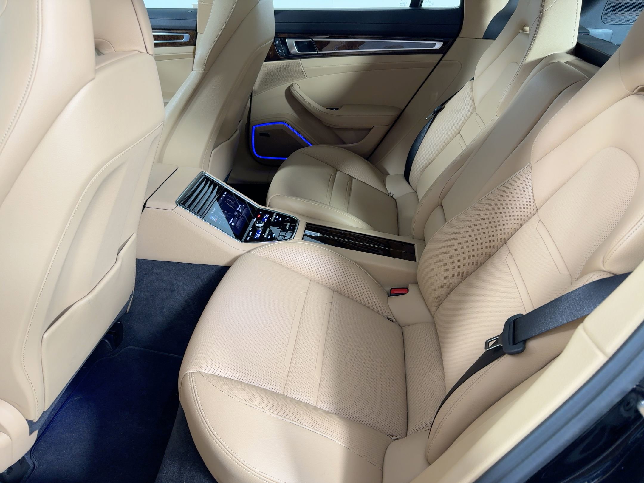 Certified 2023 Porsche Panamera 4 image 14