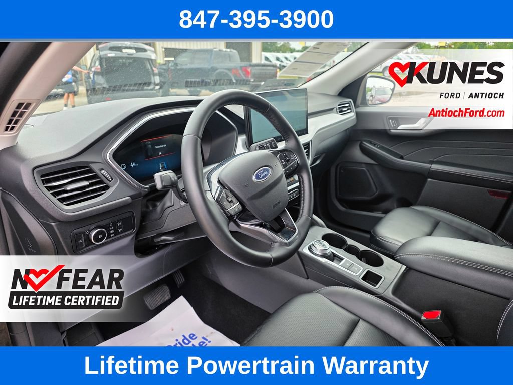 Certified 2025 Ford Escape Platinum AWD/4WD image 19