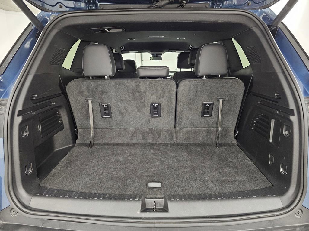 Used 2025 Buick Enclave Preferred image 22