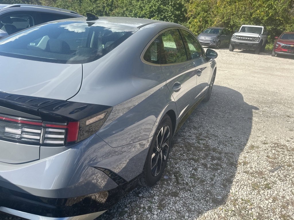 Used 2025 Hyundai Sonata SEL image 2