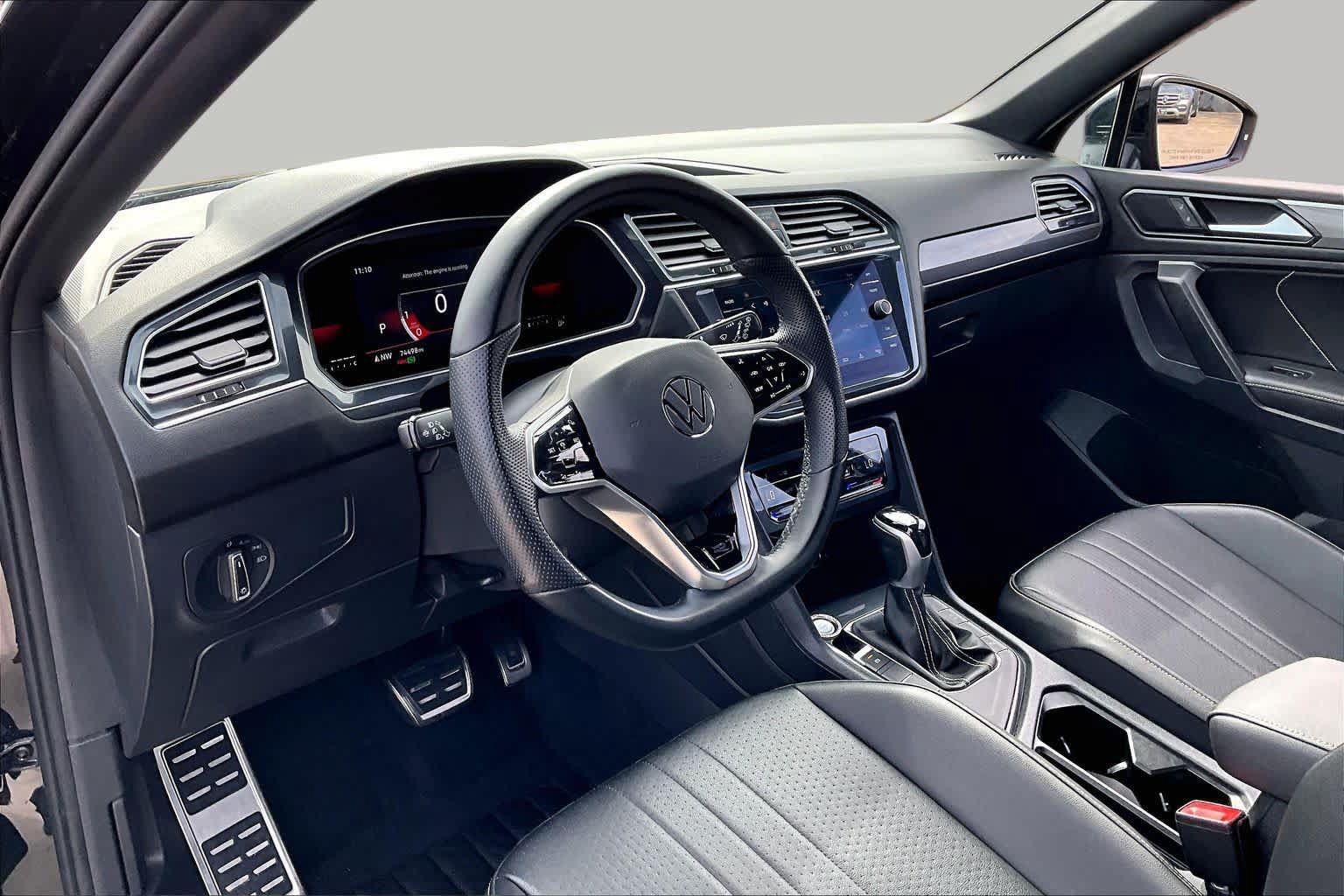 Used 2022 Volkswagen Tiguan SE R-Line FWD image 18