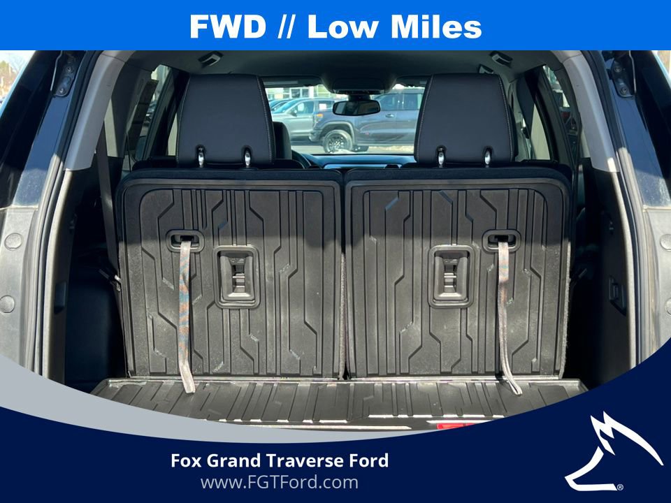 Used 2023 GMC Acadia SLT image 38