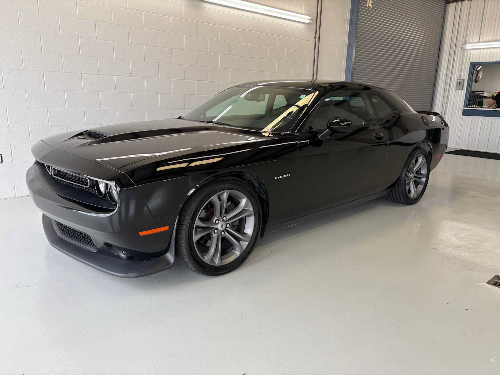 Used 2020 Dodge Challenger R/T RWD image 2