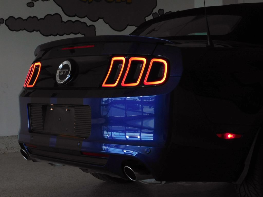 Used 2013 Ford Mustang GT Premium w/ Electronics Pkg RWD image 78