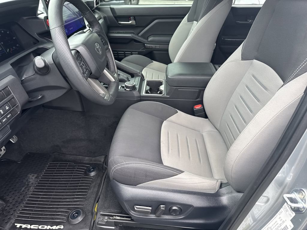 Used 2024 Toyota Tacoma TRD Sport w/ TRD Sport Upgrade Package image 9