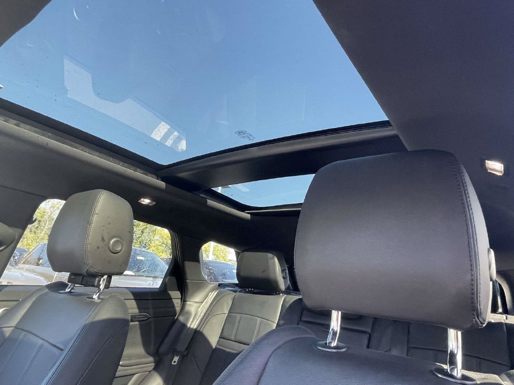 Used 2022 Land Rover Range Rover Evoque R-Dynamic SE AWD/4WD image 11