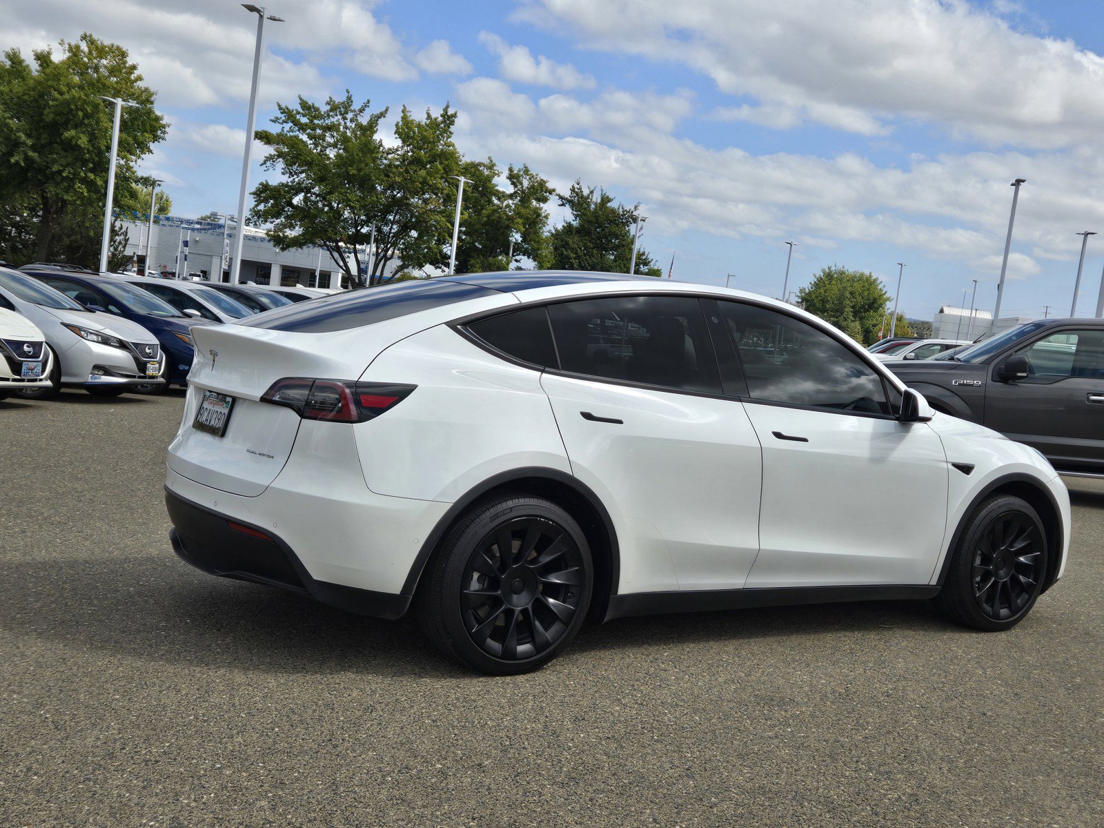 Used 2020 Tesla Model Y Long Range AWD/4WD image 3