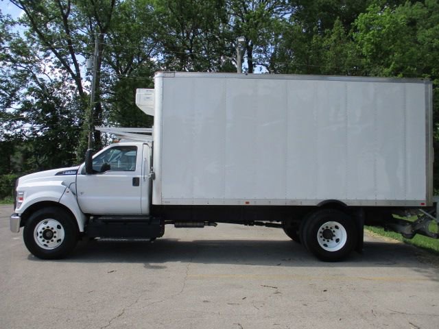 Used 2023 Ford F650 2WD Regular Cab Super Duty image 37