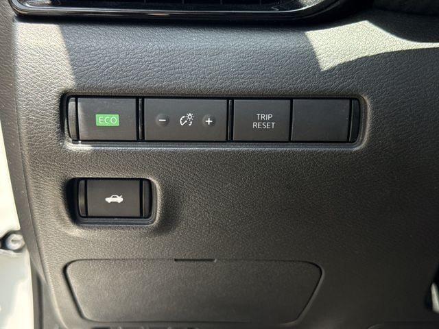 Used 2021 Nissan Sentra SV FWD image 23