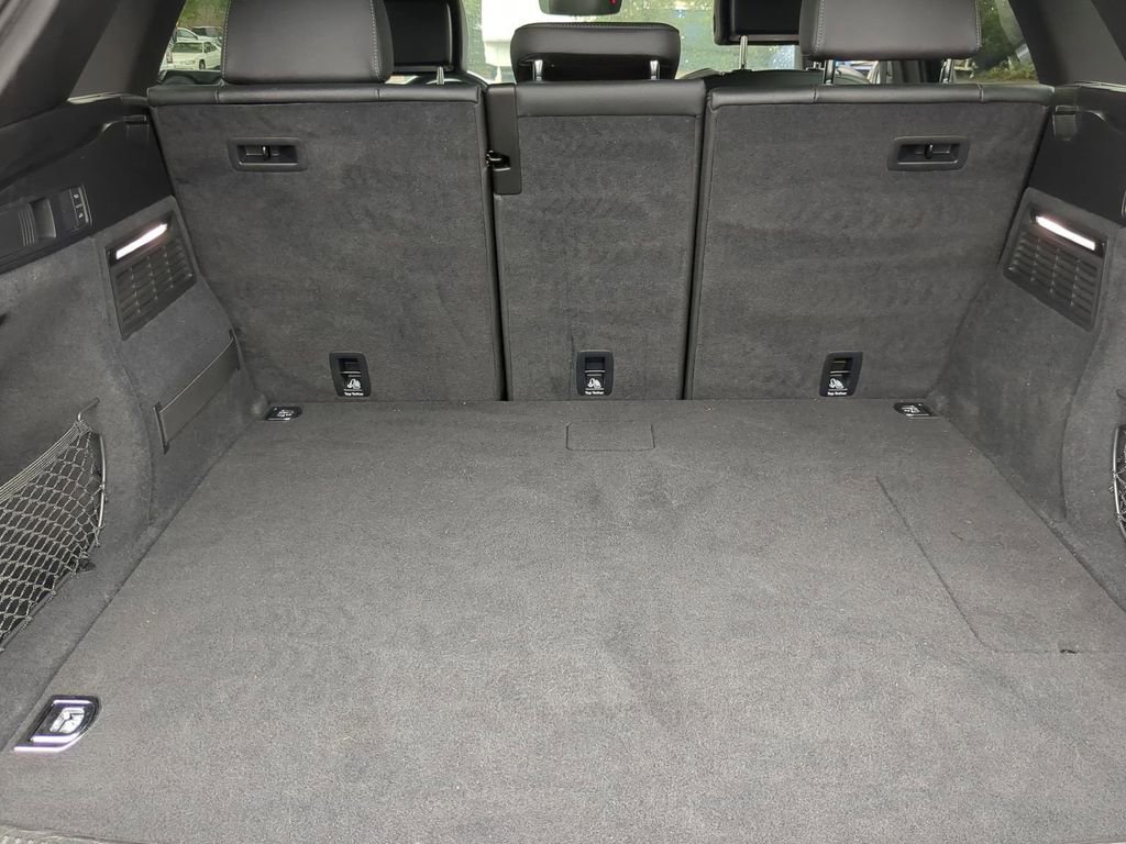 Used 2022 Audi Q5 e Premium Plus image 12