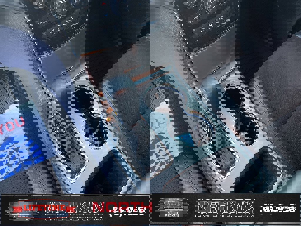 Used 2021 Jeep Grand Cherokee Laredo X image 11