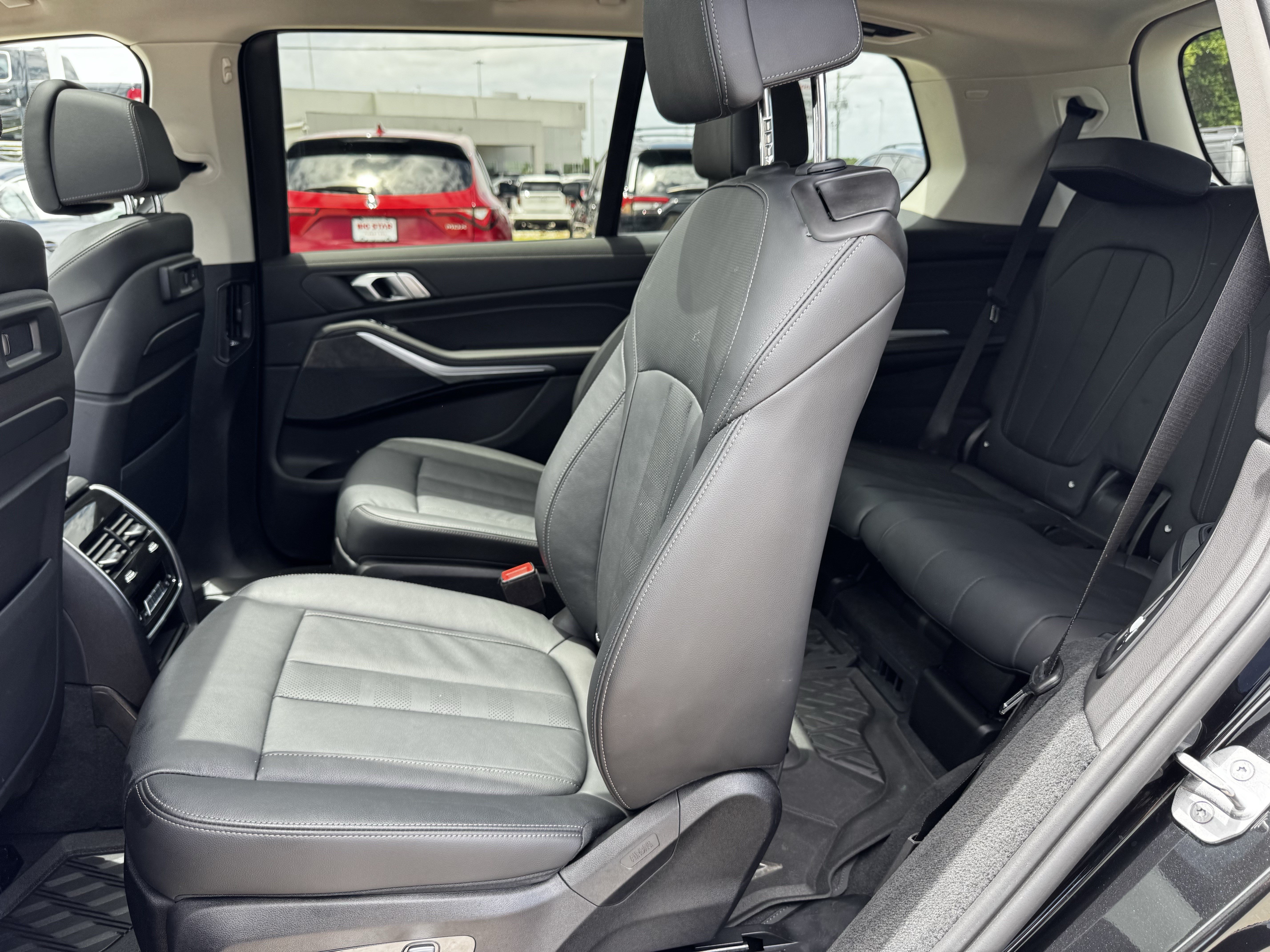 Used 2022 BMW X7 xDrive40i w/ Premium Package AWD/4WD image 30