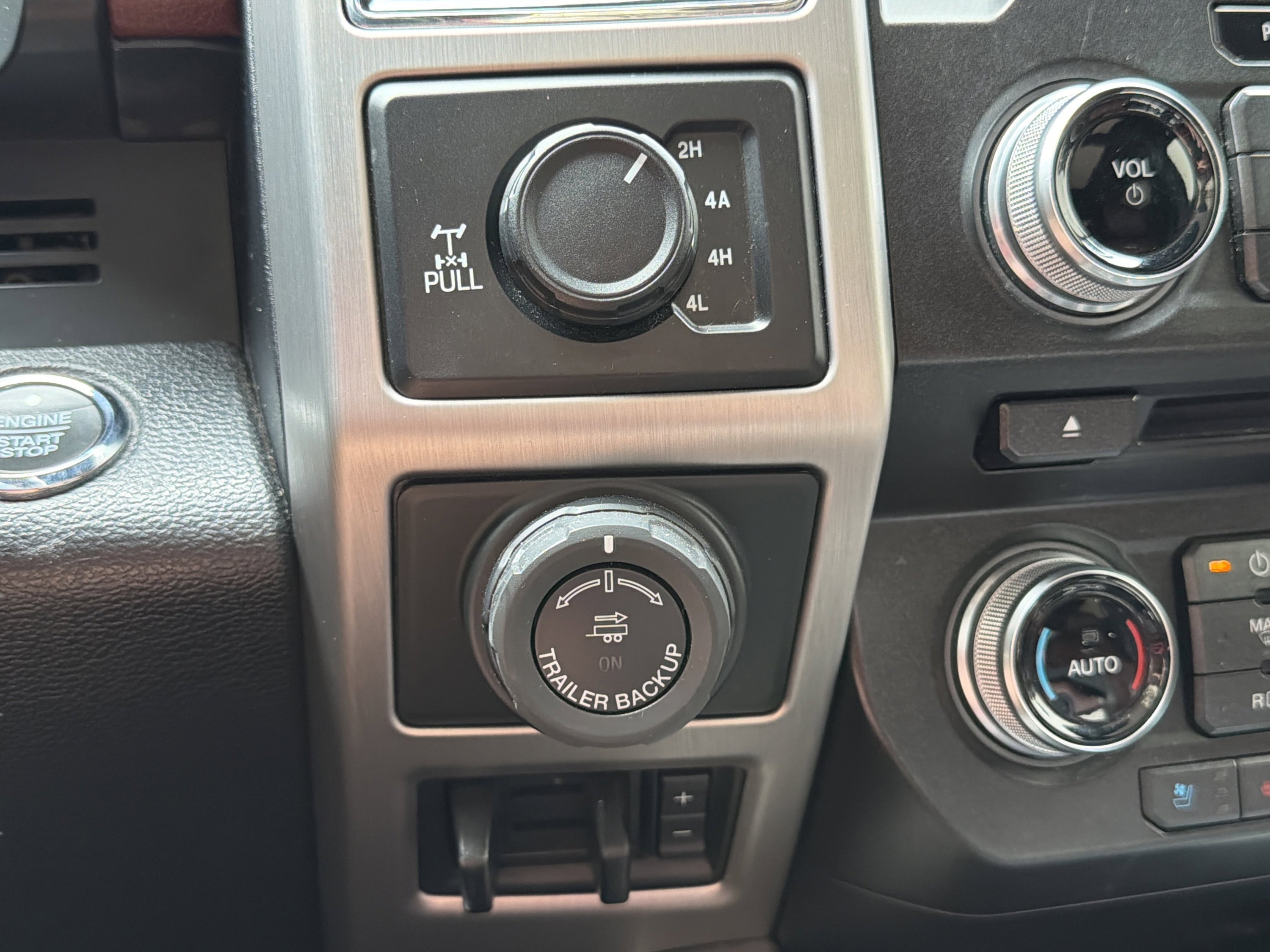 Used 2018 Ford F150 Platinum w/ Equipment Group 701A Luxury AWD/4WD image 62