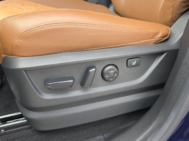 Certified 2025 Nissan Armada Platinum Reserve RWD image 22
