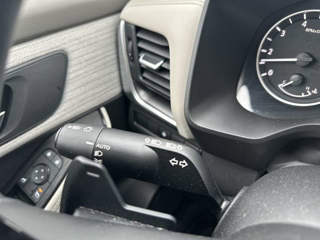 Certified 2023 Nissan Rogue SV image 23