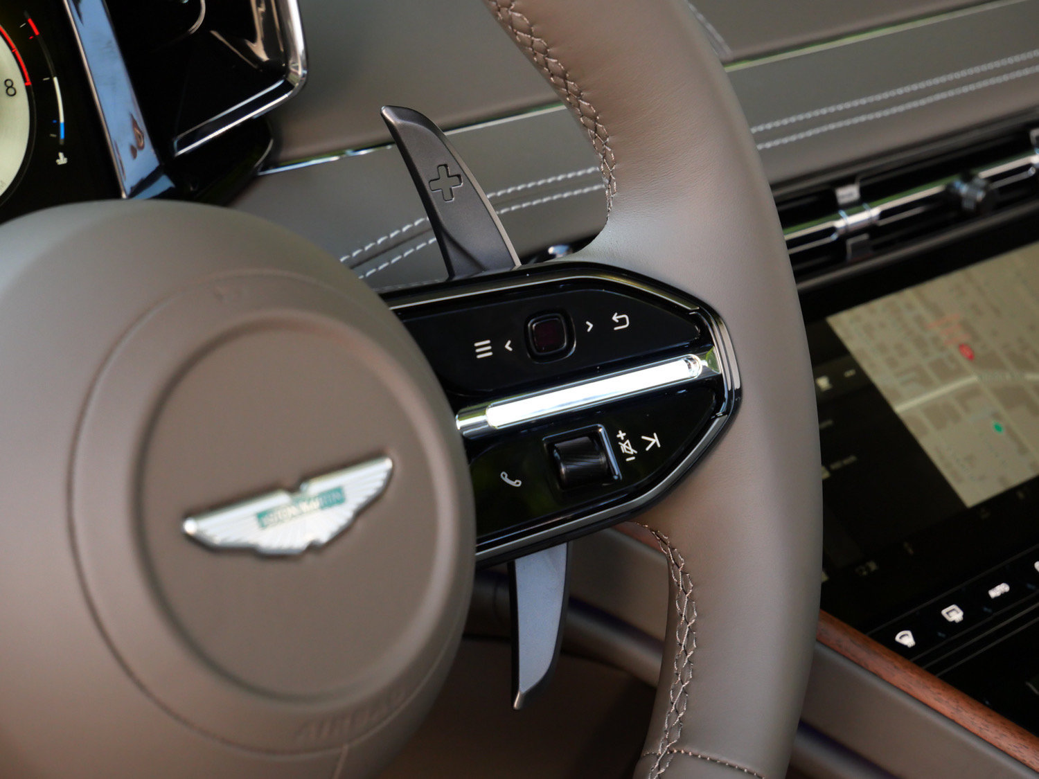 New 2026 Aston Martin DB12 Convertible RWD image 19