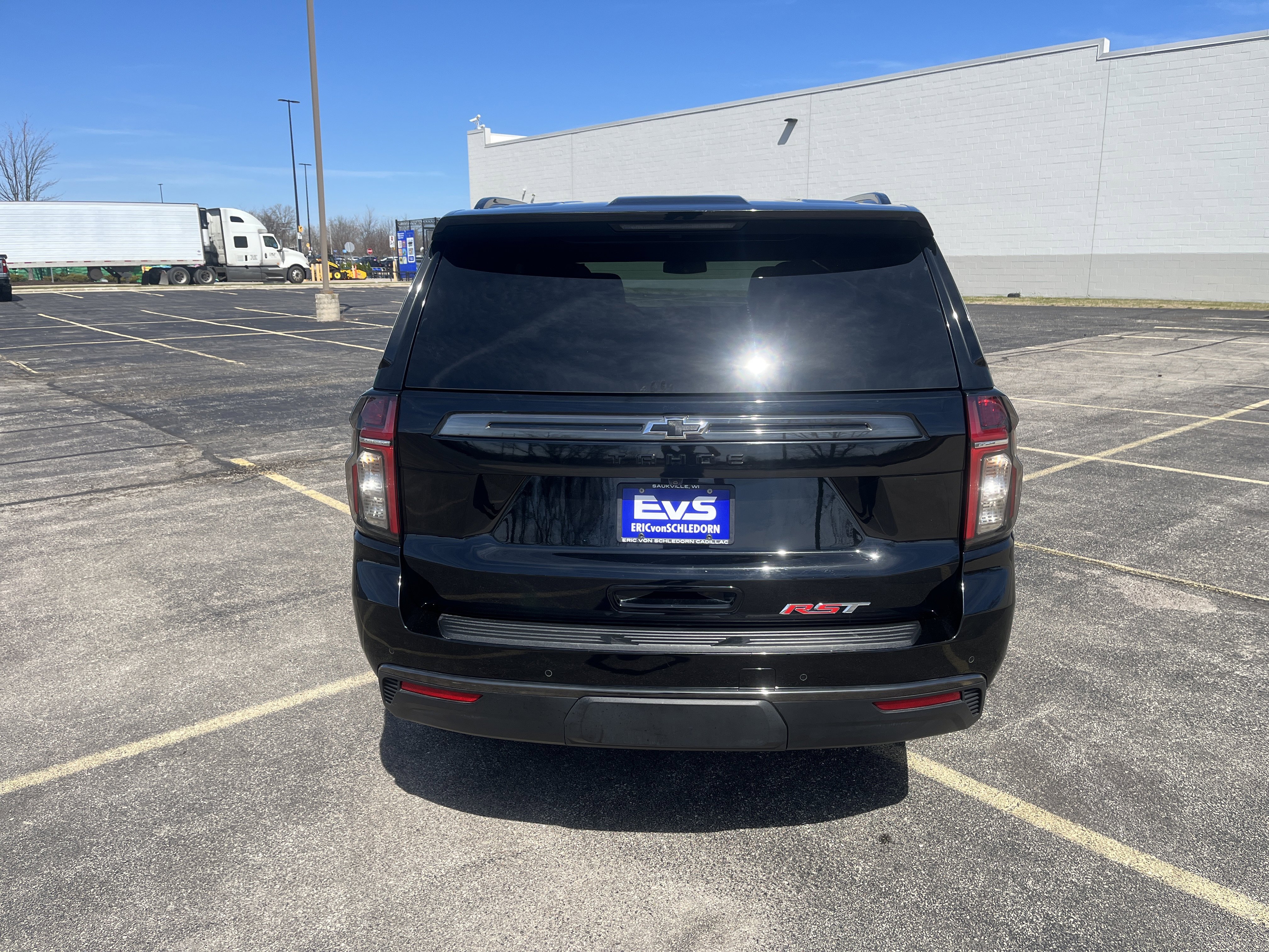 Used 2022 Chevrolet Tahoe RST w/ Luxury Package image 5