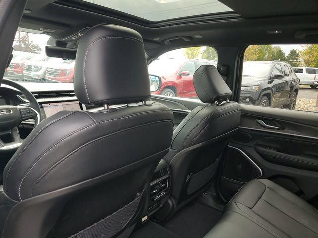 New 2026 Jeep Grand Cherokee Limited AWD/4WD image 11
