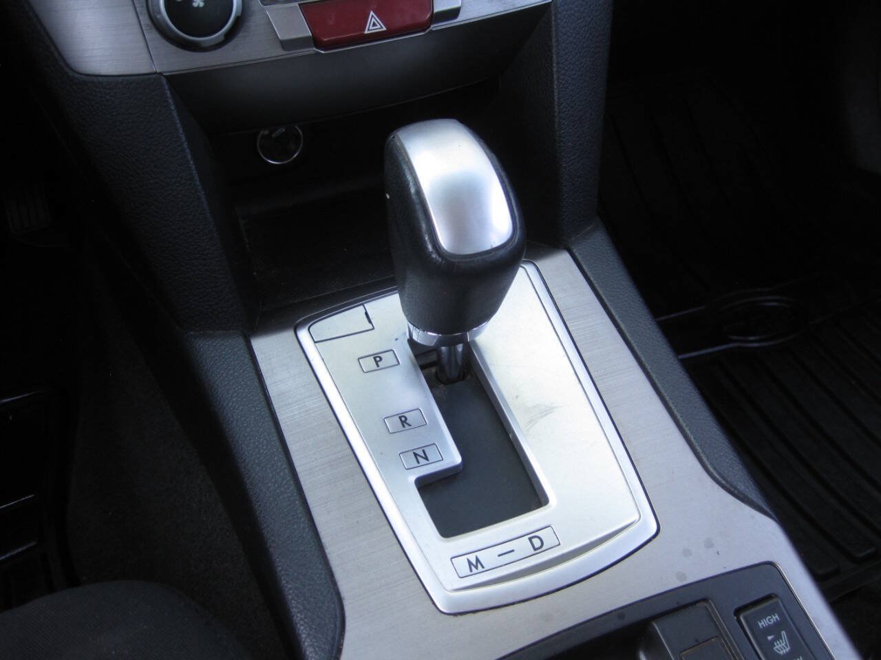 Used 2014 Subaru Legacy 2.5i Premium AWD/4WD image 21