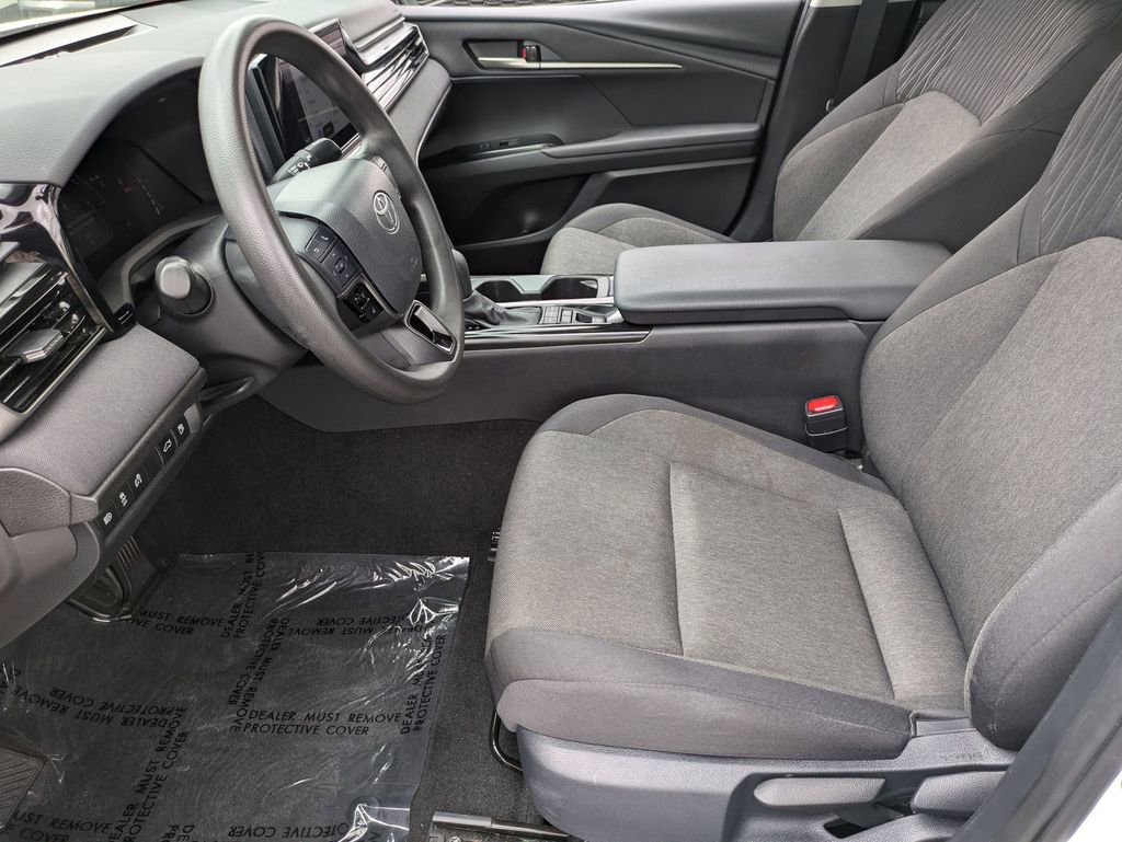 Used 2025 Toyota Camry LE image 24