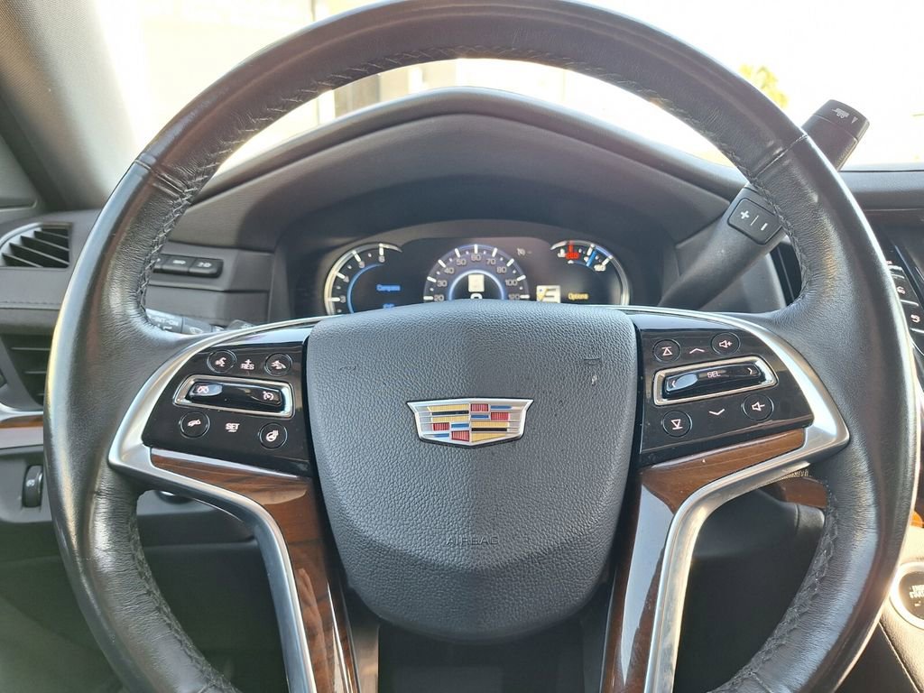 Used 2020 Cadillac Escalade Luxury image 18