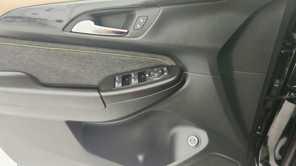 Certified 2025 Chevrolet TrailBlazer ACTIV w/ Convenience Package FWD image 23