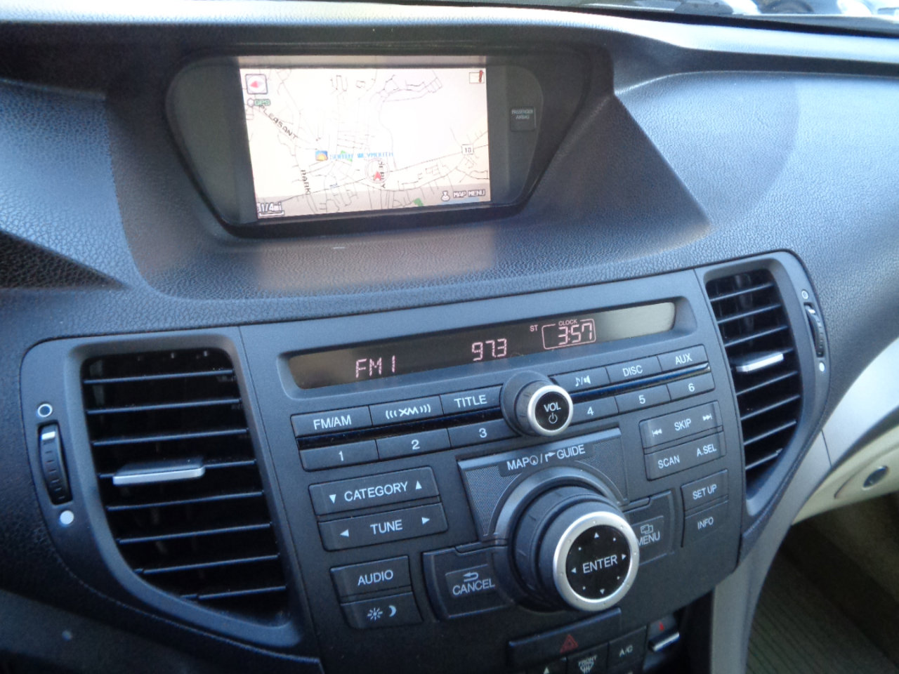 Used 2009 Acura TSX Sedan image 9