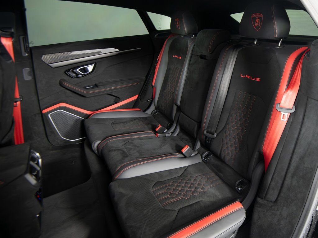 Used 2023 Lamborghini Urus Performante image 36