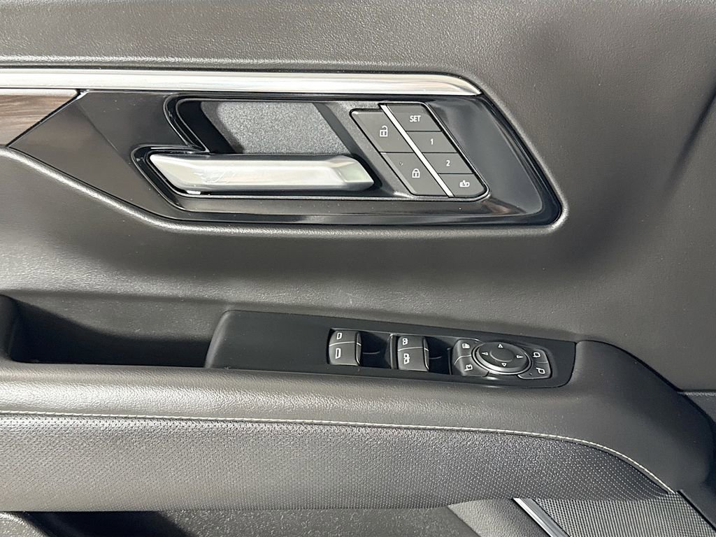 Certified 2025 Chevrolet Tahoe Premier image 16