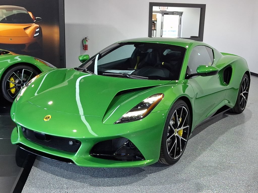 Used 2026 Lotus Emira SE RWD image 2