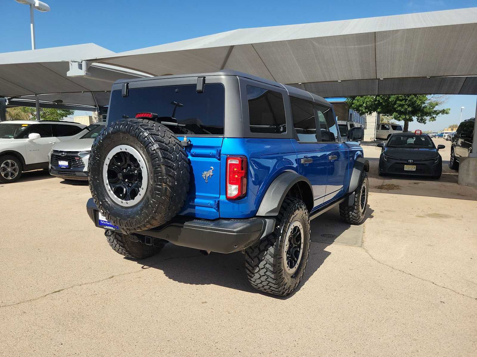 Used 2023 Ford Bronco Black Diamond w/ Sasquatch Package AWD/4WD image 8