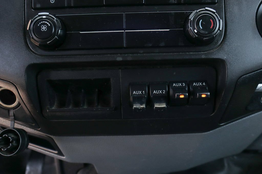 Used 2016 Ford F650 2WD Crew Cab Super Duty image 28