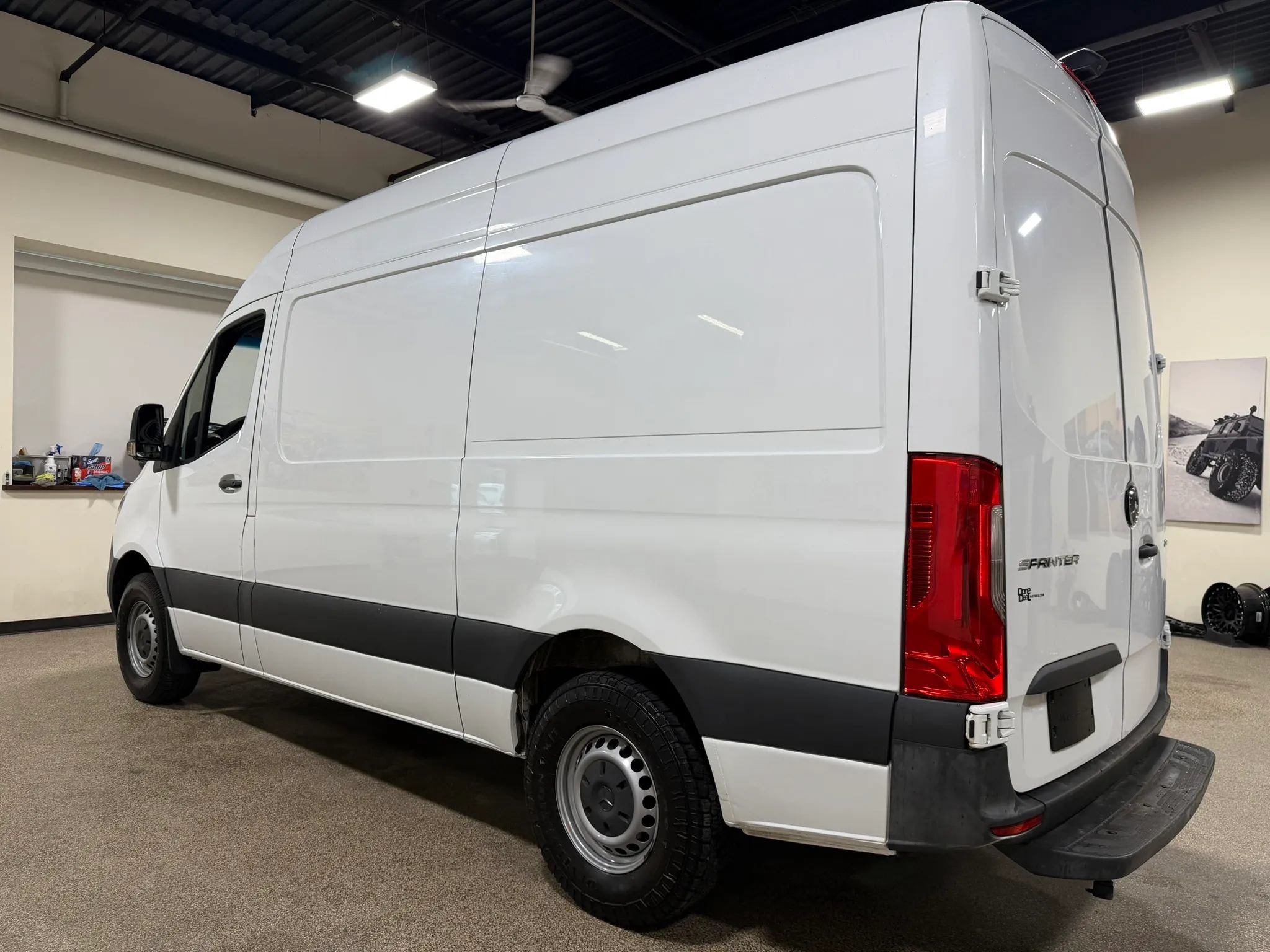 Used 2020 Mercedes-Benz Sprinter 2500 image 20