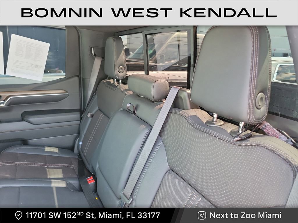 Used 2024 Chevrolet Silverado 1500 High Country w/ High Country Premium Package image 12