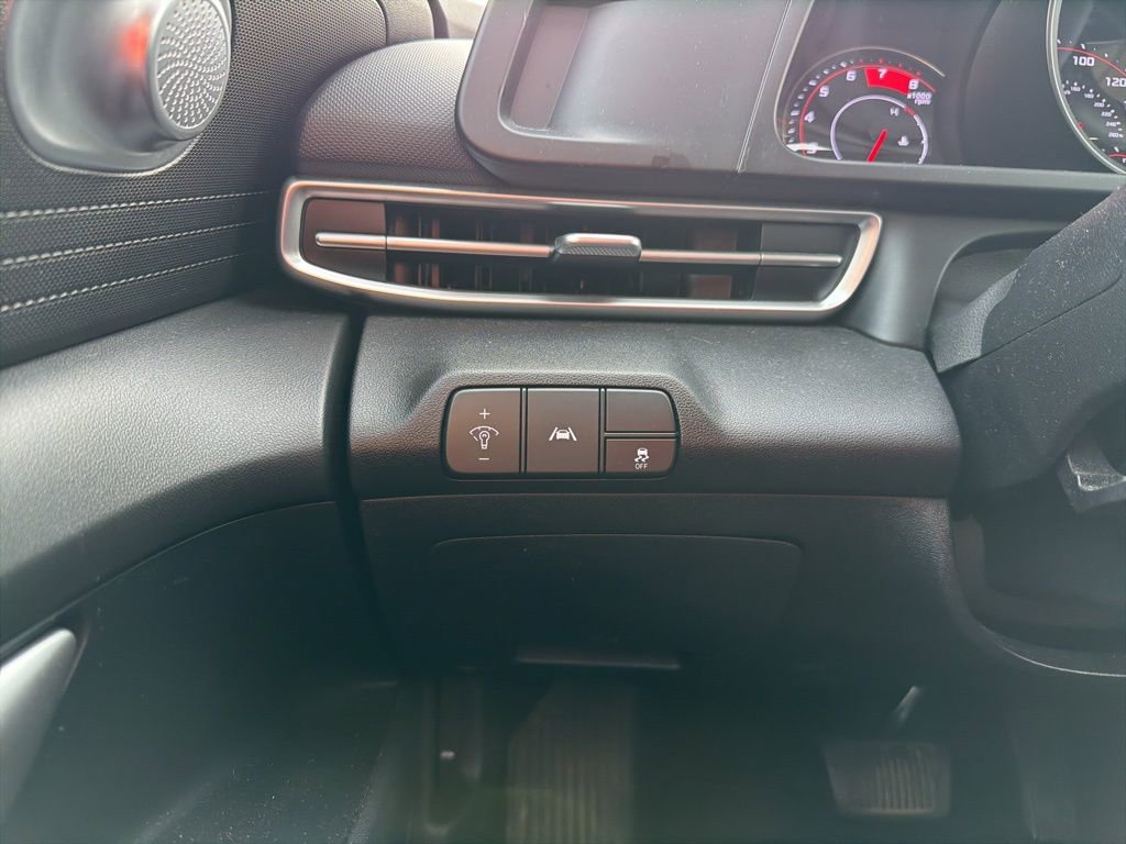 Used 2022 Hyundai Elantra SEL image 27