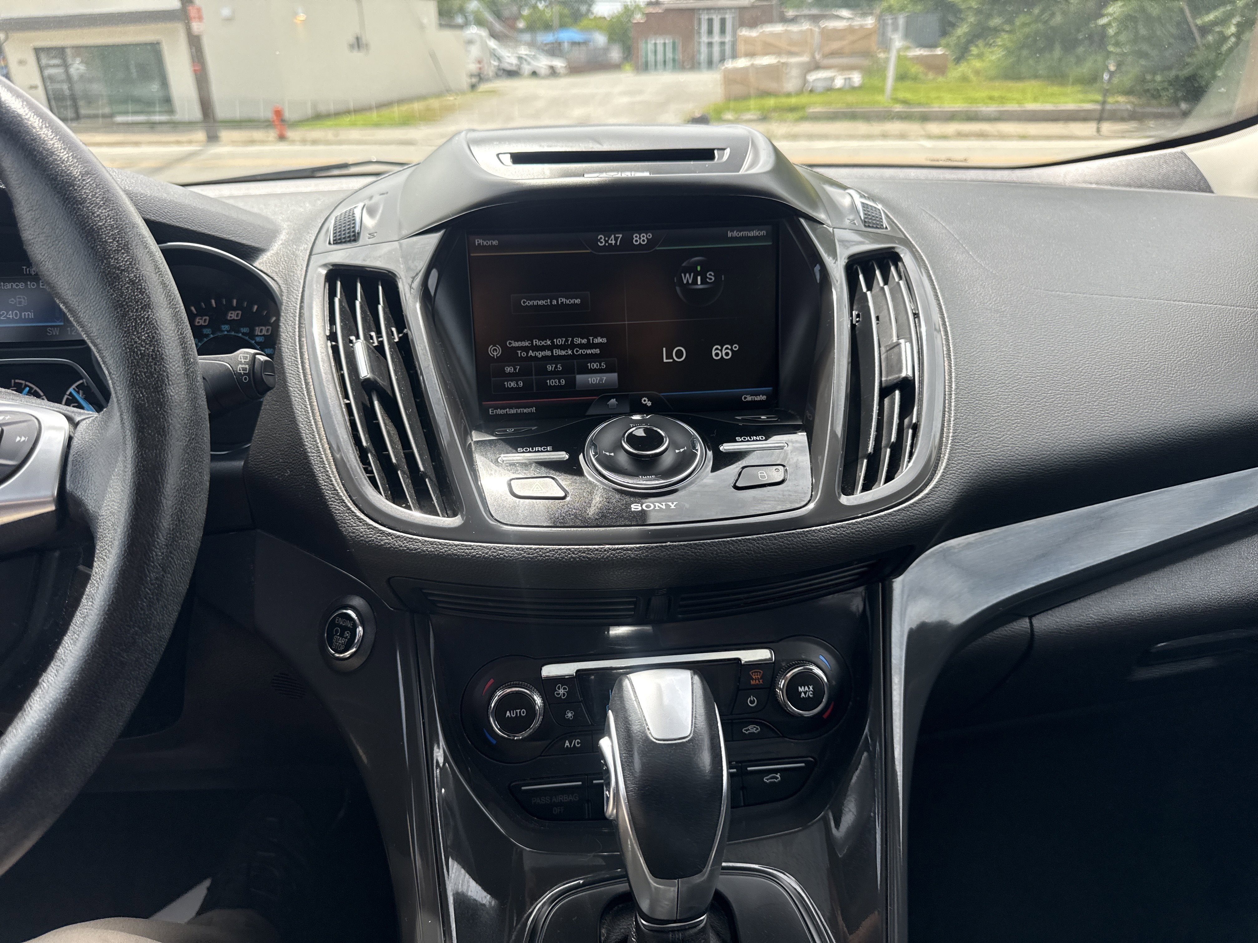 Used 2014 Ford Escape Titanium AWD/4WD image 24
