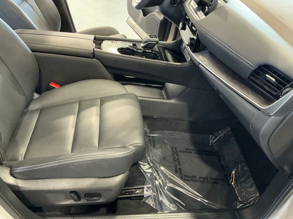Used 2021 Nissan Rogue SL w/ Premium Package FWD image 17