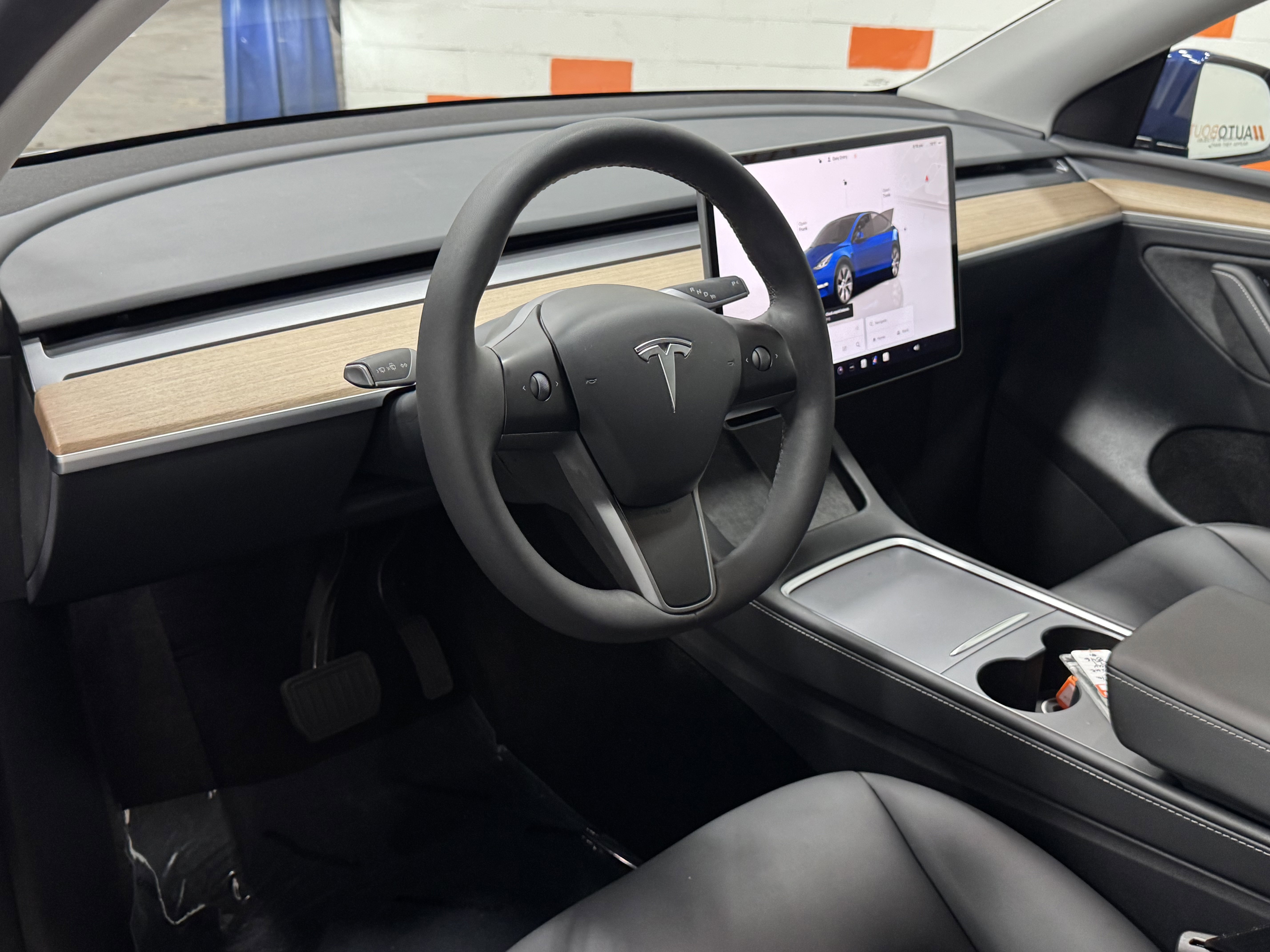 Used 2024 Tesla Model Y Long Range AWD/4WD image 7