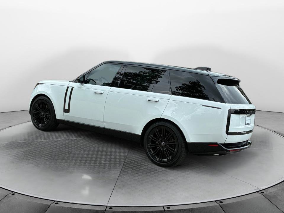 Certified 2022 Land Rover Range Rover Long Wheelbase SE AWD/4WD image 5